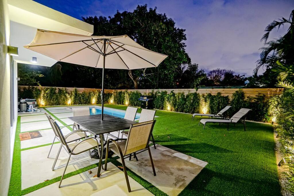 Willa Design House -Heated Pool -Big Yard -Gated Parking Miami Zewnętrze zdjęcie