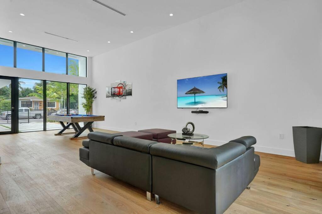 Willa Design House -Heated Pool -Big Yard -Gated Parking Miami Zewnętrze zdjęcie